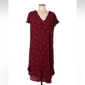 Gap size, large, short sleeve leaf design dress